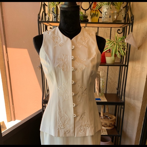 Karin  Stevens petite 4 sleeveless top - Picture 2 of 8